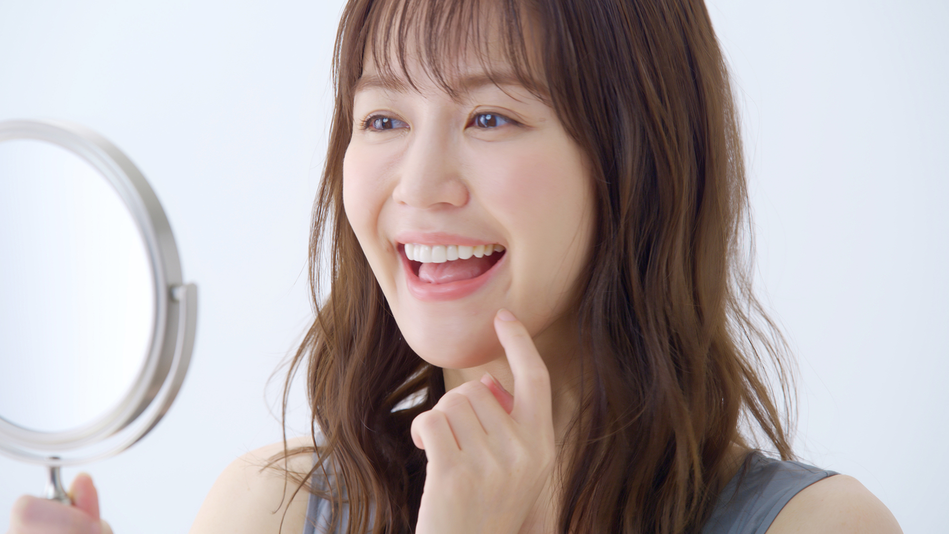 笑顔の女性